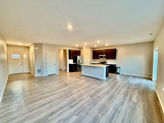 1327 Draper Road, Mchenry, IL 60050