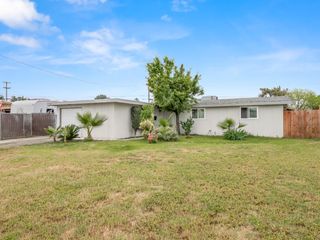 2564 Crescent Avenue, Clovis, CA 93612