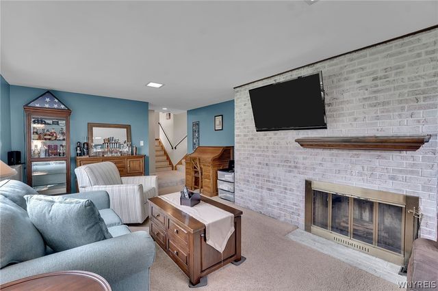 17 Fox Chapel Court, Amherst, NY 14221