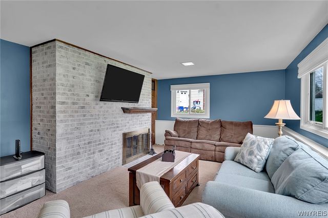17 Fox Chapel Court, Amherst, NY 14221