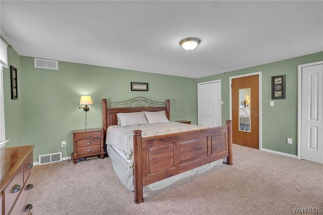17 Fox Chapel Court, Amherst, NY 14221