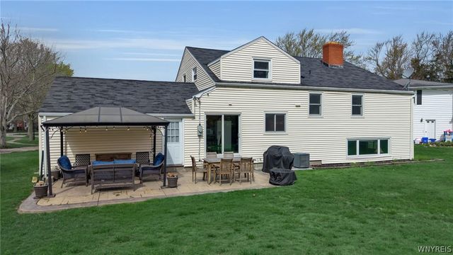 17 Fox Chapel Court, Amherst, NY 14221