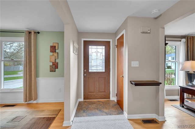 17 Fox Chapel Court, Amherst, NY 14221