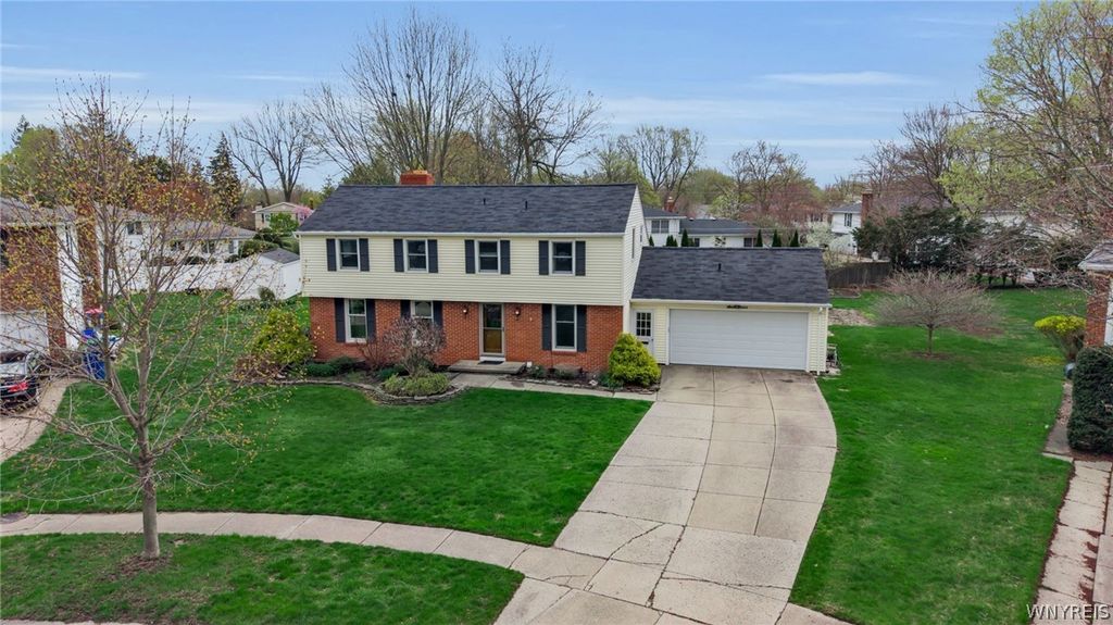 17 Fox Chapel Court, Amherst, NY 14221