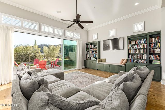 9921 E JAEGER Street, Mesa, AZ 85207