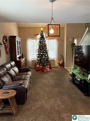 1525 Cambridge Drive, Lower Macungie Twp, PA 18062