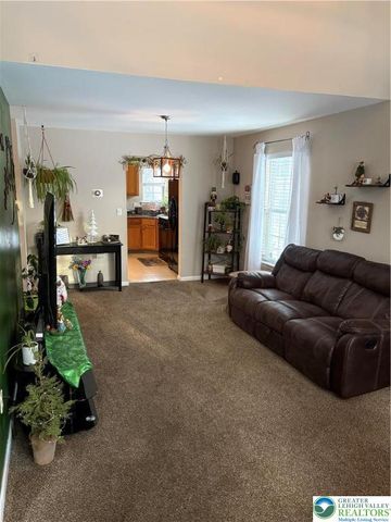 1525 Cambridge Drive, Lower Macungie Twp, PA 18062