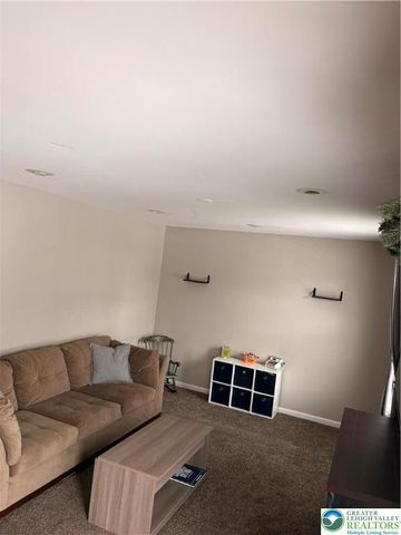 1525 Cambridge Drive, Lower Macungie Twp, PA 18062