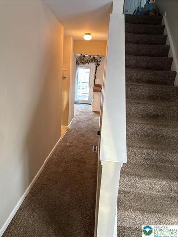 1525 Cambridge Drive, Lower Macungie Twp, PA 18062