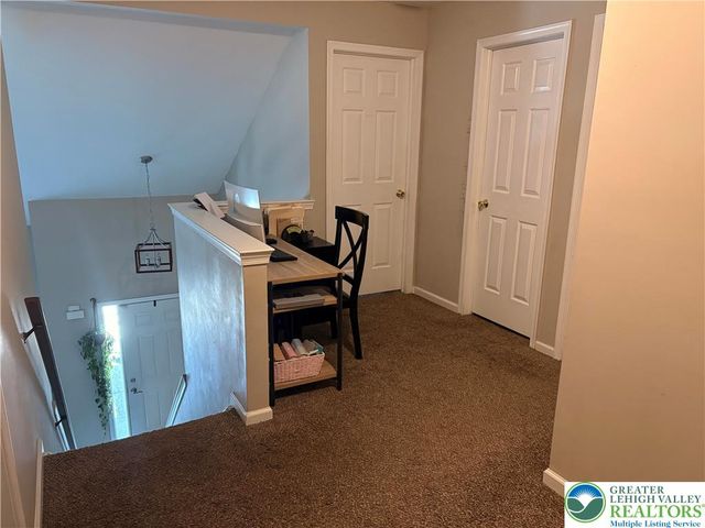 1525 Cambridge Drive, Lower Macungie Twp, PA 18062