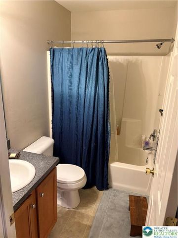 1525 Cambridge Drive, Lower Macungie Twp, PA 18062