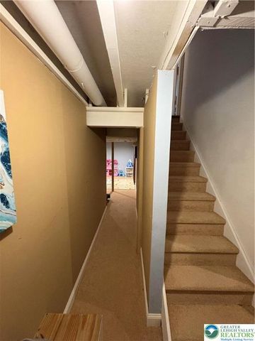 1525 Cambridge Drive, Lower Macungie Twp, PA 18062