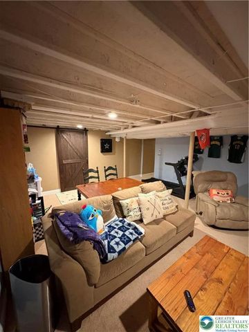 1525 Cambridge Drive, Lower Macungie Twp, PA 18062