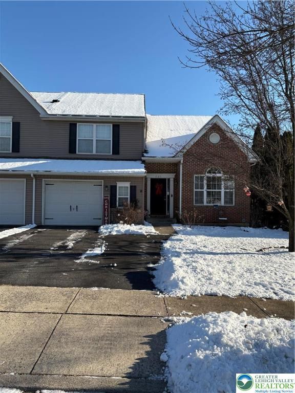 1525 Cambridge Drive, Lower Macungie Twp, PA 18062