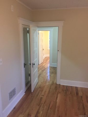 14 Bonnell Street, Middletown, NY 10940
