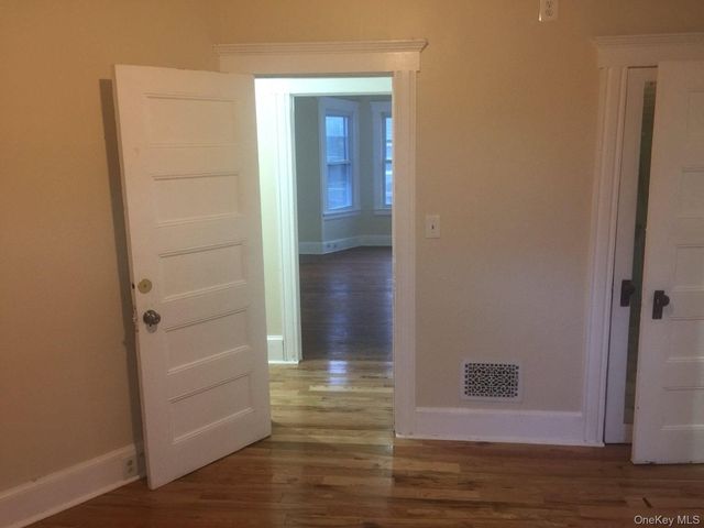 14 Bonnell Street, Middletown, NY 10940