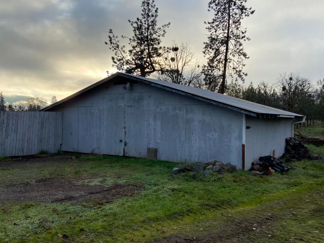 13355 Weowna Way, White City, OR 97503