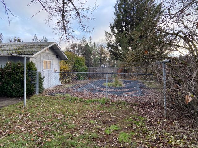 13355 Weowna Way, White City, OR 97503