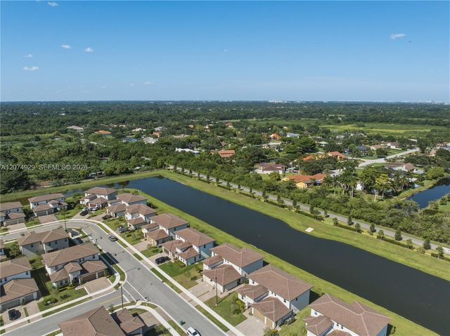 4372 SW 122nd Terrace, Davie, FL 33330