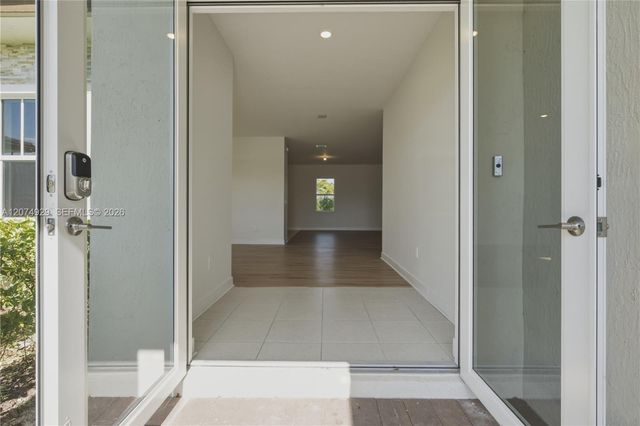 4372 SW 122nd Terrace, Davie, FL 33330
