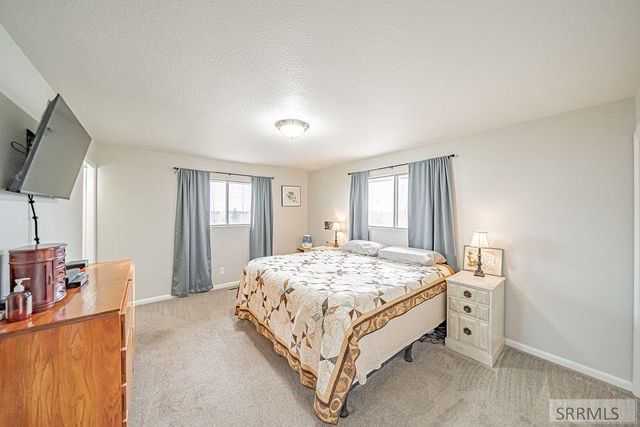 5566 W 49th N, Idaho Falls, ID 83202