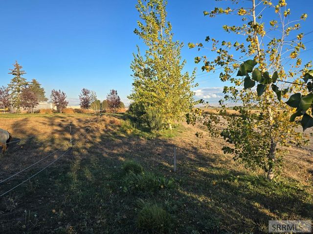 5566 W 49th N, Idaho Falls, ID 83202