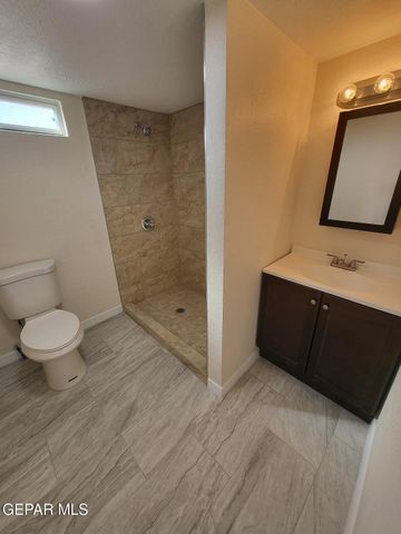 7143 N Loop Drive E, El Paso, TX 79915