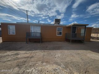 7143 N Loop Drive E, El Paso, TX 79915