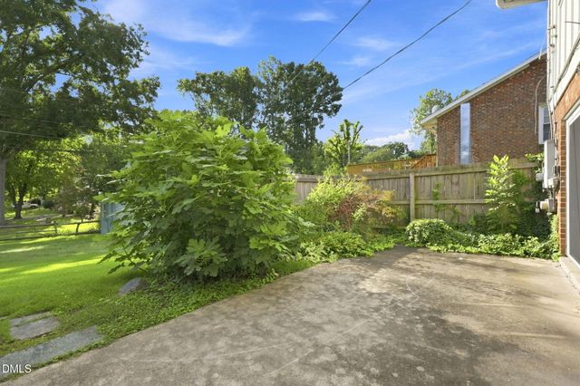 1119 Briarcliff Road, Burlington, NC 27215