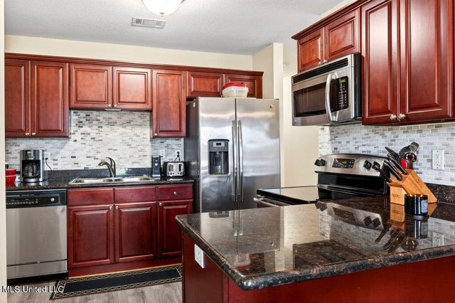 13337 Willow Oak Circle, Gulfport, MS 39503