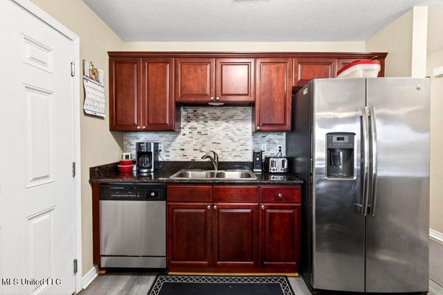 13337 Willow Oak Circle, Gulfport, MS 39503