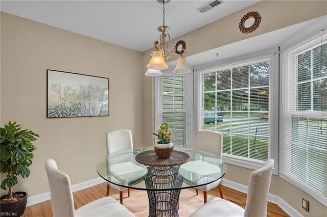 406 Derby RN, Yorktown, VA 23693