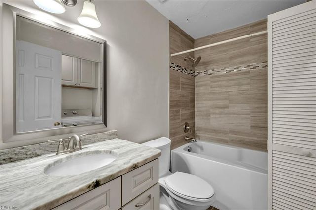 406 Derby RN, Yorktown, VA 23693