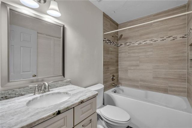 406 Derby RN, Yorktown, VA 23693