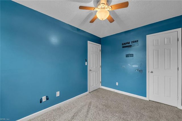 406 Derby RN, Yorktown, VA 23693