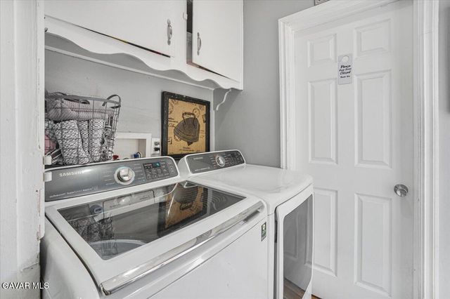 16038 Devonshire Street, Granada Hills, CA 91344