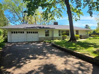 4029 Lakeside Drive, Kalamazoo Twp, MI 49008