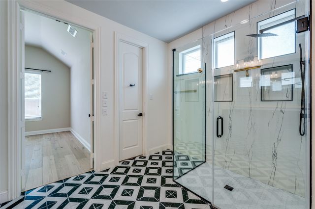 900 Southern Hills Way, Aubrey, TX 76227