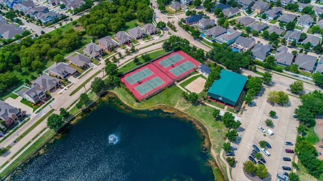 900 Southern Hills Way, Aubrey, TX 76227