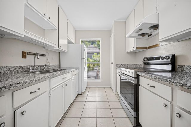 9707 Richmond Avenue 44, Houston, TX 77042
