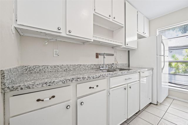 9707 Richmond Avenue 44, Houston, TX 77042