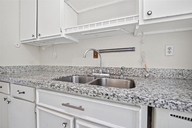 9707 Richmond Avenue 44, Houston, TX 77042