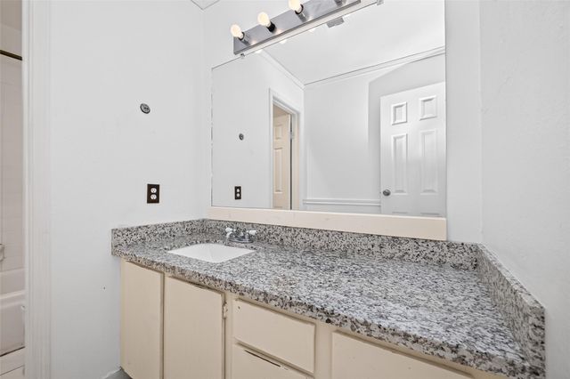 9707 Richmond Avenue 44, Houston, TX 77042