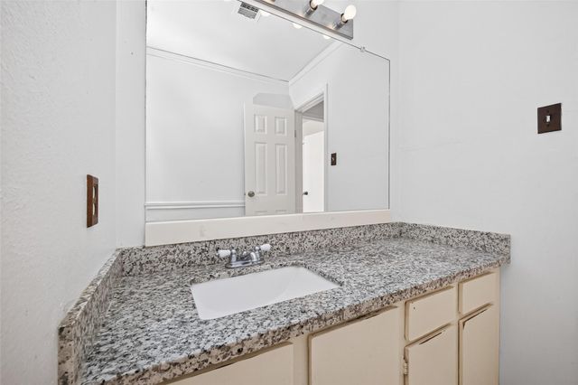 9707 Richmond Avenue 44, Houston, TX 77042