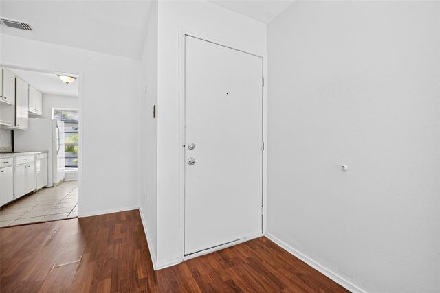 9707 Richmond Avenue 44, Houston, TX 77042