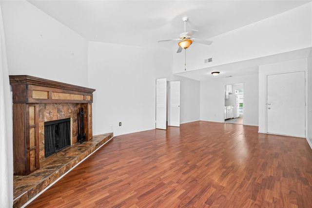 9707 Richmond Avenue 44, Houston, TX 77042