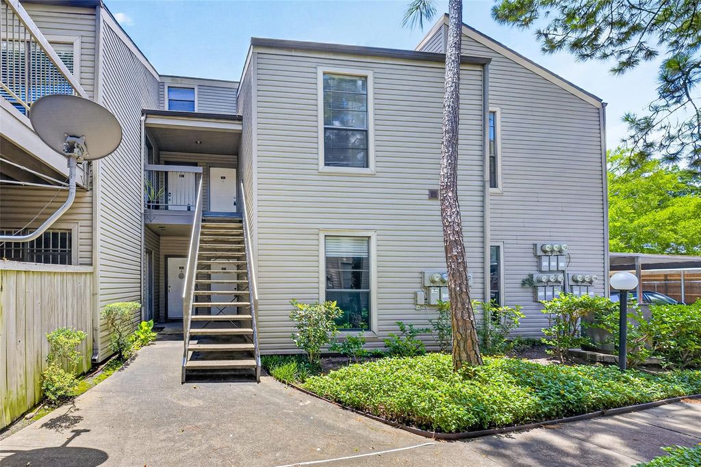 9707 Richmond Avenue 44, Houston, TX 77042