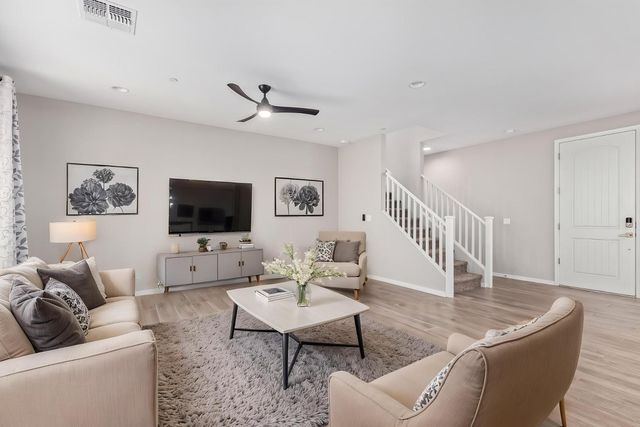 1667 S Wallrade Lane, Gilbert, AZ 85295