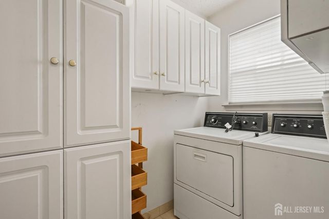 26 Tall Oaks Court, Old Bridge, NJ 08857