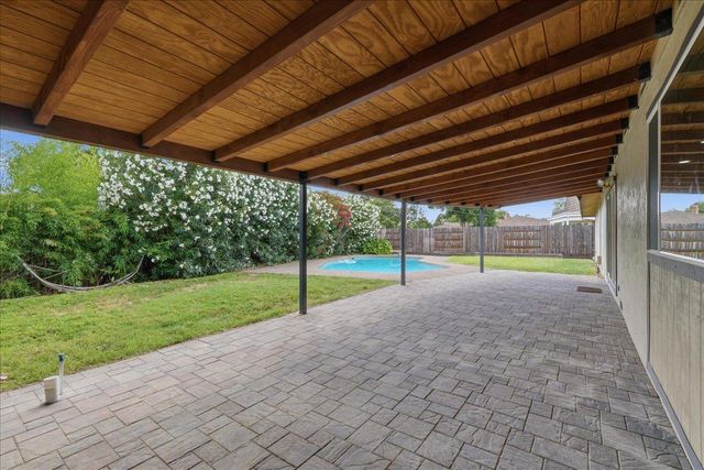 4607 Hixon Cir, Carmichael, CA 95608